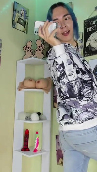 Sissy Boy Modeling Her Favorite Jeans Livecam