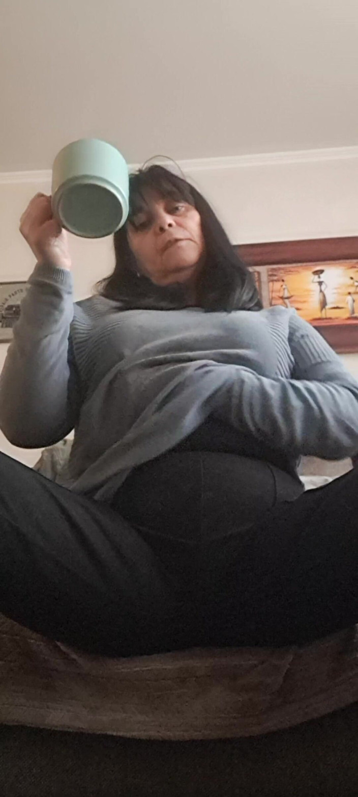 Mommy big hairy pussy: MILf pOV lässiges wichsen