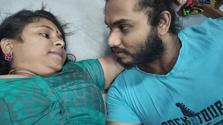 Vaigavarun45: Mallu mucama y jefe caliente romance en cocina y follan...