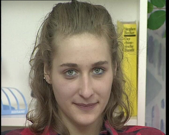 YOUR FIRST PORN: Ein orgasmus nach dem anderen - kessi orgasme satu demi satu -...