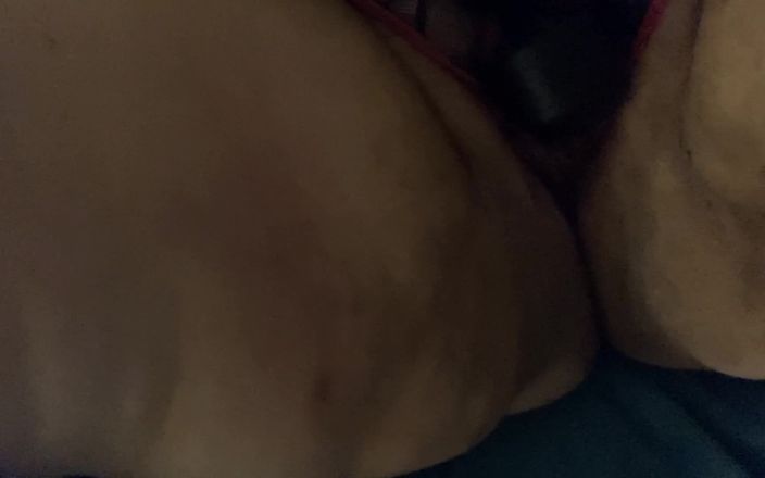 Real homemade BBW BBC porn: मेरे बड़े स्तनों को निचोड़ना मेरी डिल्डो छड़ी चूसना उत्तेजना चरमसुख