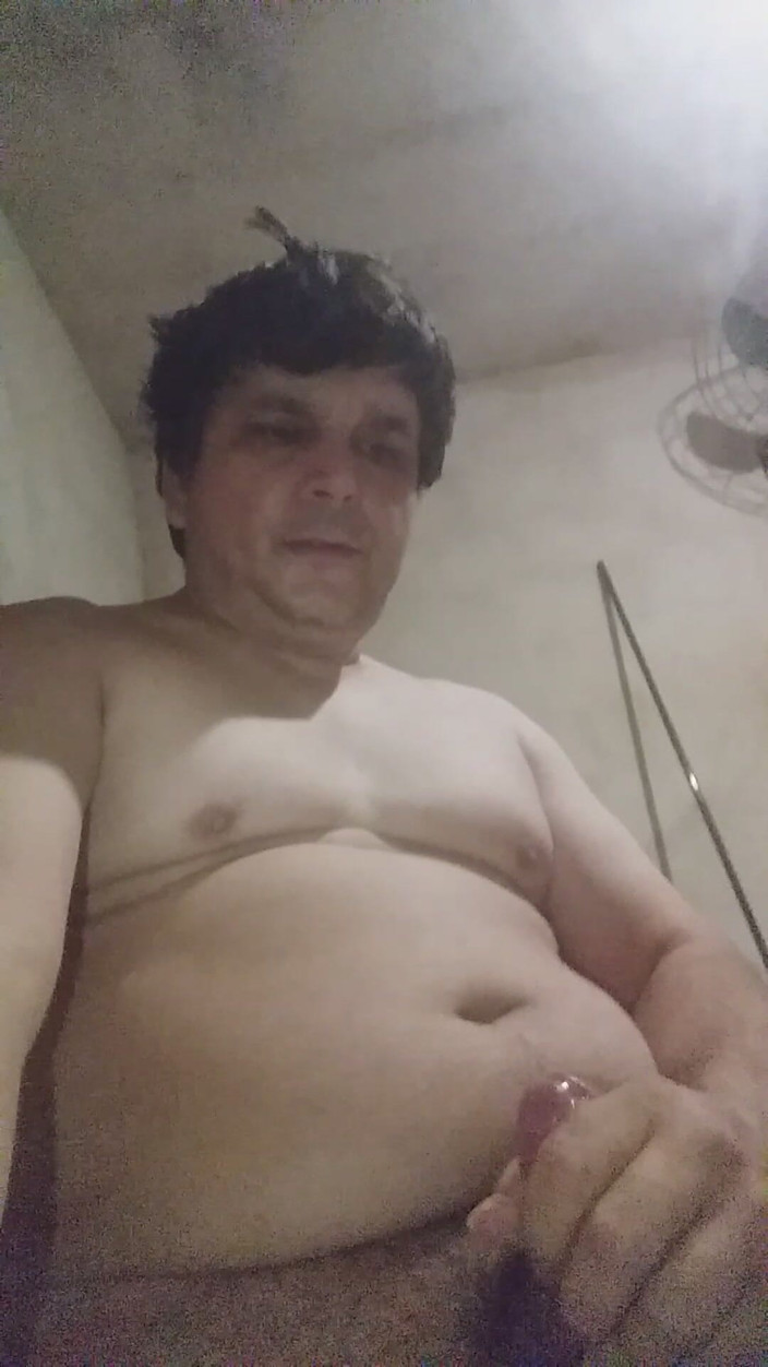 Claudio: 내 얼굴에 정액을 쏟았다