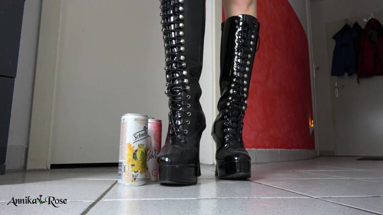 Annika Rose: I crushed cans - In laquer and latex!