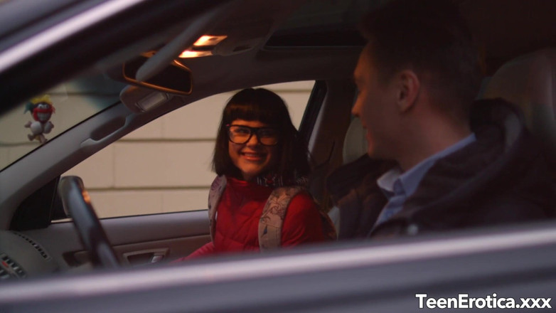 Teen Erotica XXX: Rita wierzy w carnal ride sharing