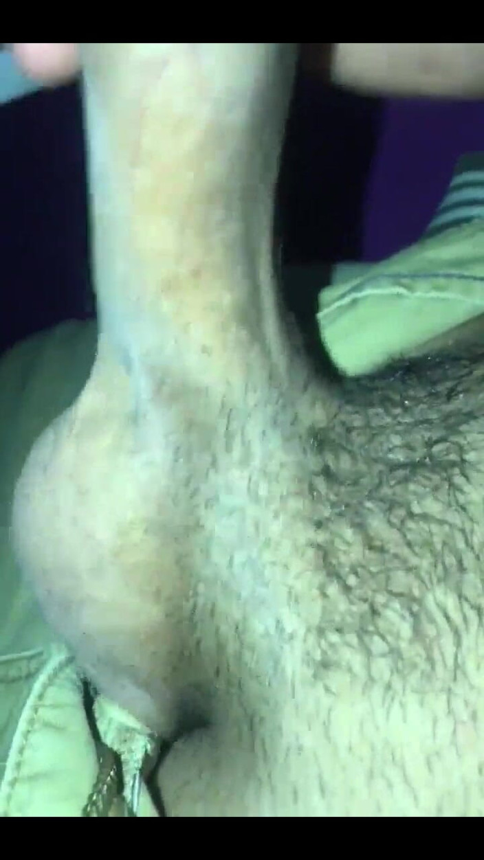 i7Bernard: Latino Masturbating