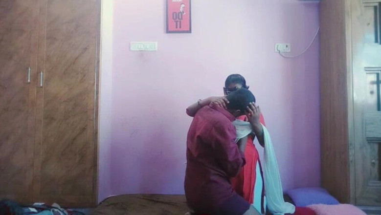 kaaiya: Une fille tamoule sexy romance et suce
