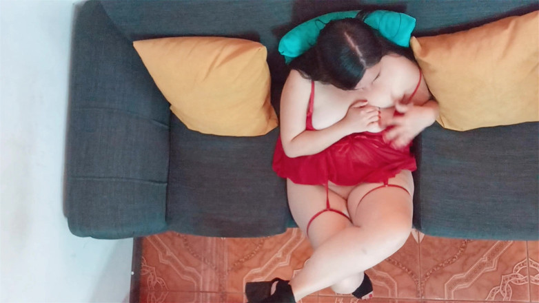 Kellyhotstepmom: Sudut pandangan pertama ibu tiri di sofa