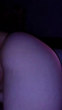 Podvádějící blonďatá MILF se setká s arabským mužem