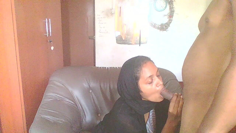 Tina Baby: Hijab lady lavora presso il mio ufficio di casa mia...