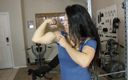 Pervy Studio: Músculos femininos
