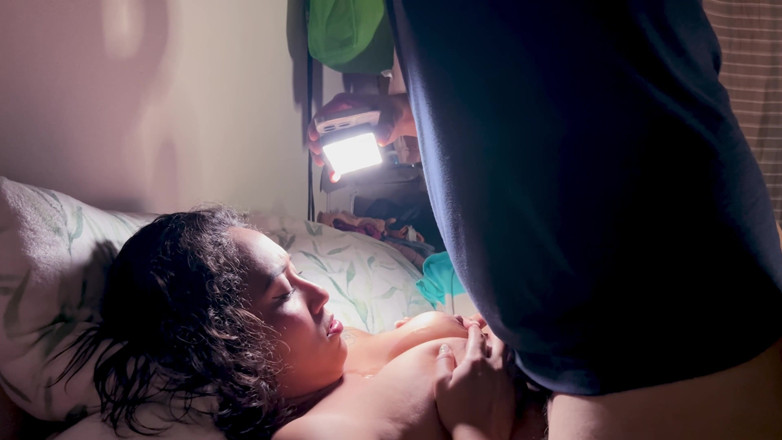 Susyzuperpete: Adik tiri hamil menjilat zakar saya dan kemudian menunggang saya...