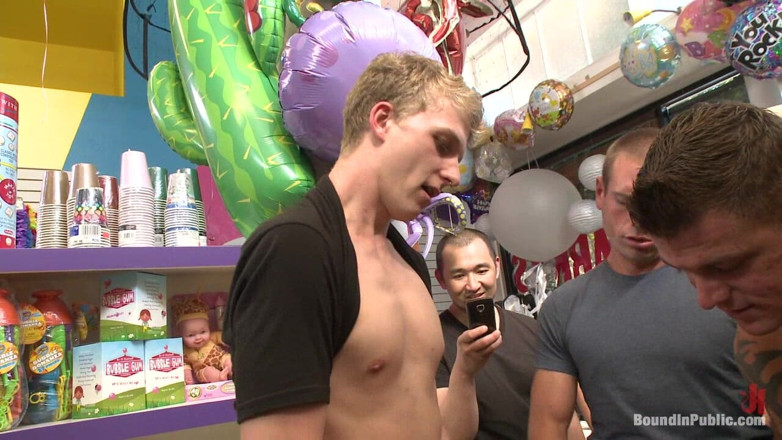 Bound in public: The Balloon Shop Whore