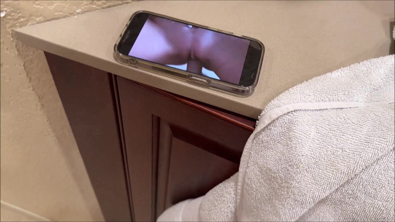 Alex Adams: Kakak tiri gotik ngebiarkan kamu pakai lubang pantatnya - renee rose -...