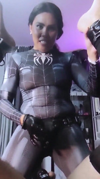 Dominazione femminile scopata in cosplay