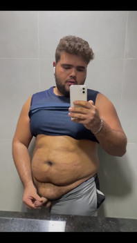 Tady jsem byl v koupelně v tělocvičně