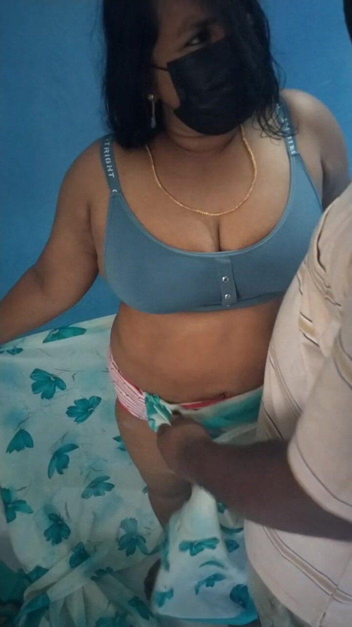 Benita sweety: Muslim Stepaunty Hot Sex with Young Boy