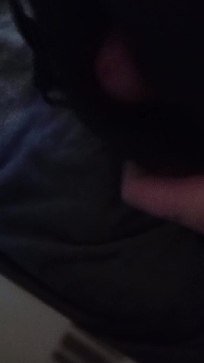 Cuminpanties22: Tjock sperma skott i mina vänner svart push up behå