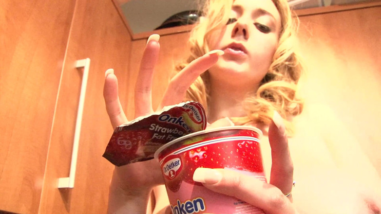 Lesbian Illusion: Blonde babe with big tits gets naked in the kitchen