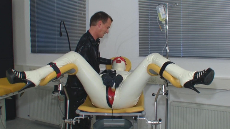 Rubber & Clinic Studio - 1ATOYS: Xtreme piss experience