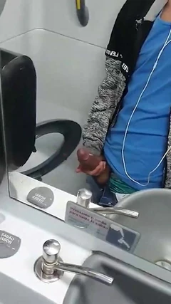 飞机厕所里的性爱