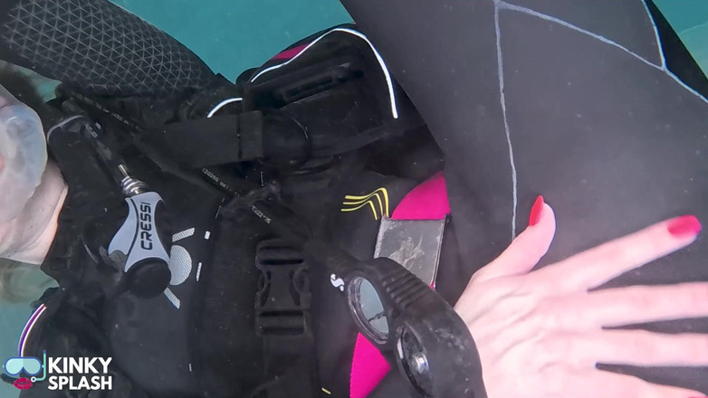 UKCuteGirl: Uwodzenie nurka i nurka - mokra i dzika zabawa na pierwszej...