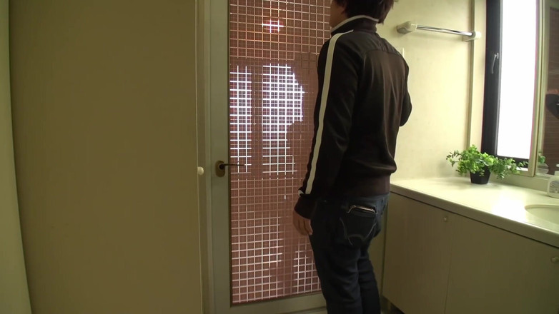 Eagle-Special: Moja przyrodnia siostra, która mieszkała sama, nagle wróciła do domu...