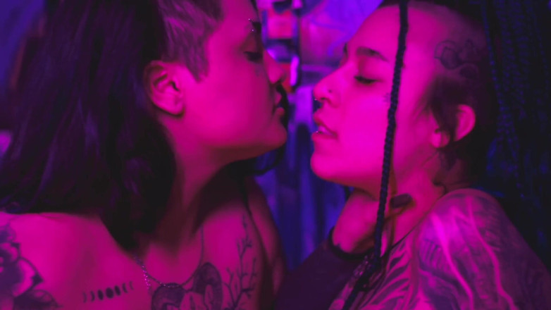 Quente club: Rotten Venus și D'Louise