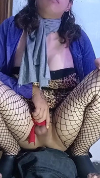 Anální dildo orgasmus pissin 1