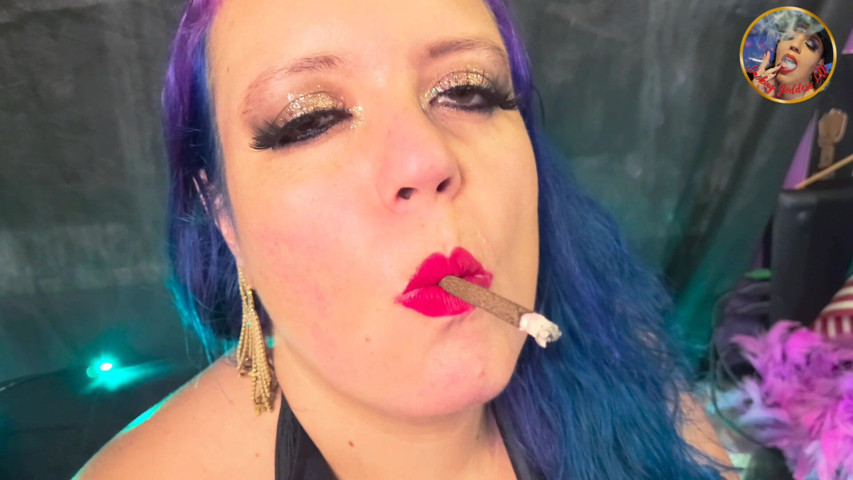 More120s Sexy Smoking (Smoking Goddess Lilli)