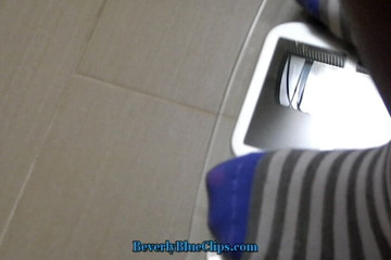 Beverly Blue: Velká tlusťoška a hloupá váha