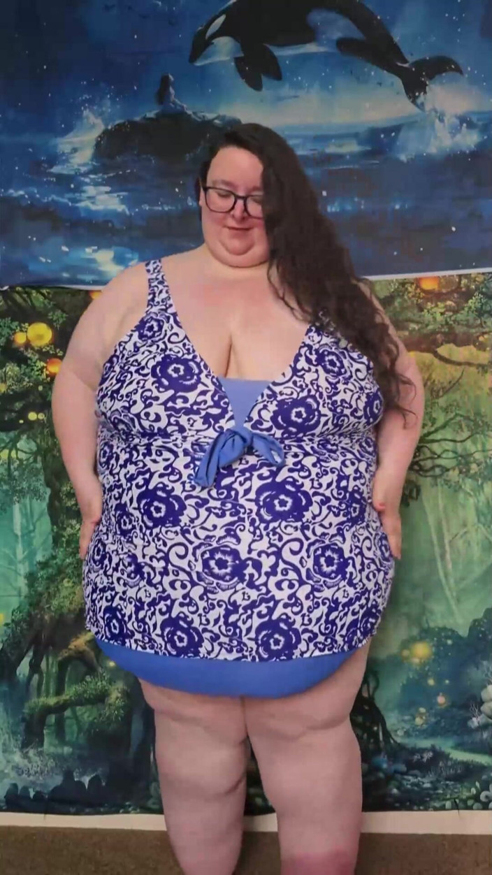 SSBBWLadyBrads: SSBBW Giant Fat Body Swim Suit with Help