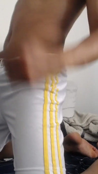 เขาแข็งและแข็งตัวมาก - ทั้งตัว
