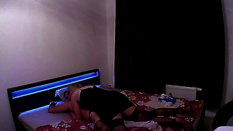 r0xy: Femdom gelap strap-on gelap KellyaErick
