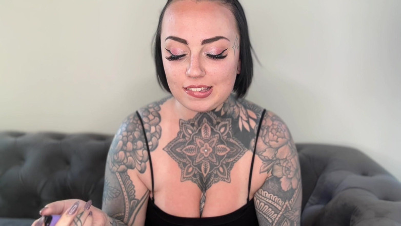 Miss Valentina: Cruel fumante cbt