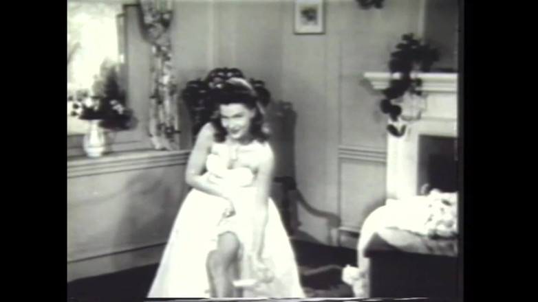 The Unforgettable: La Danseuse Se Déshabille Nue