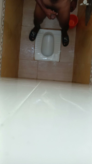 Rake: Badezimmer-masturbation
