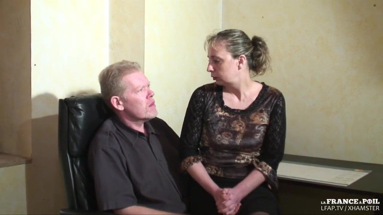 La France a Poil: LFAP - French Mature gets shaved and analyzed before sodomizing her...