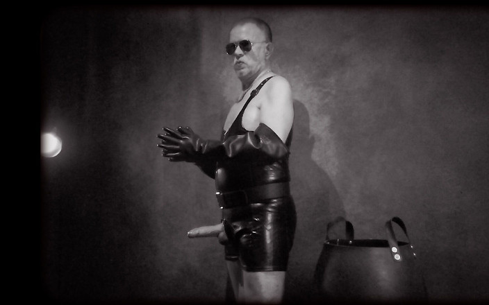 GERMANE_XL: Rubber Man 5
