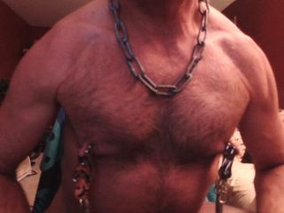 Nipple Pump Pig: 寝る前にそのコックを撫でる