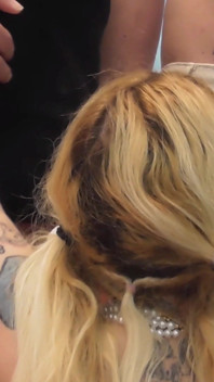 Swinger Internațional! 2 penisuri tari pentru blonda noastră barbie