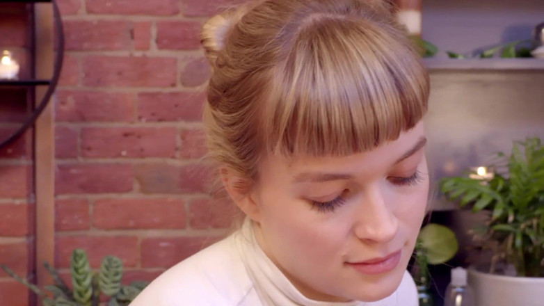 Girls Out West: Laney lesbica tettona massaggia la carina Lily prima di leccare...