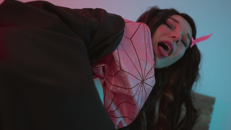 Karneli Bandi: 내 젖은 구멍을 훈련하는 걸 지켜봐