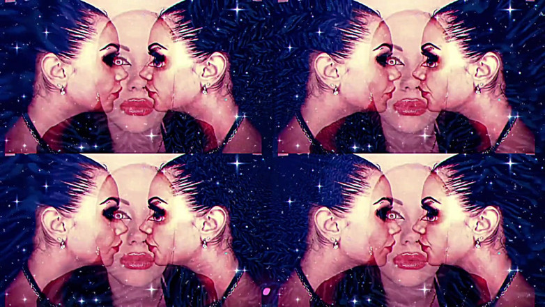 Goddess Misha Goldy: Mes grosses lèvres rouges séduisantes vont totalement te baiser au...