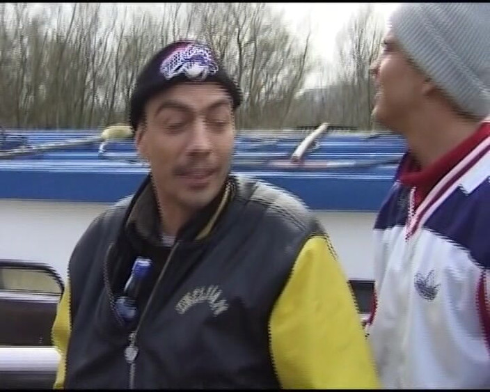 German Amateur Videos: Tyska fastare suger några utomhus