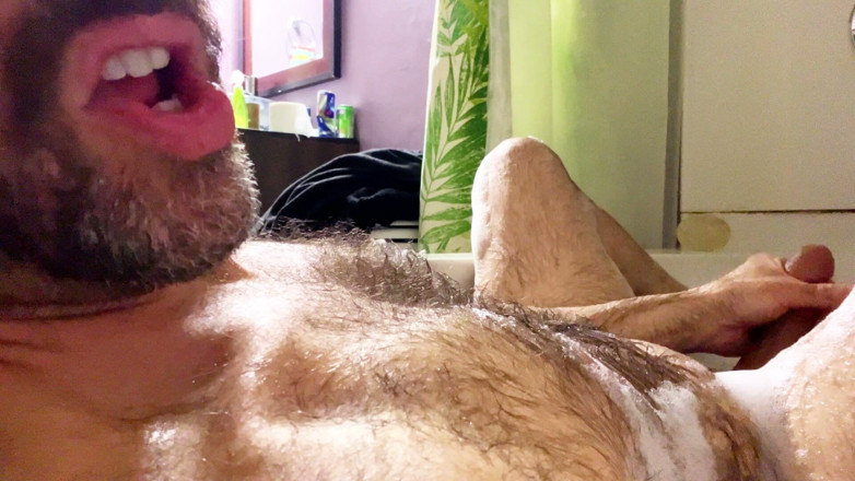 Hairy Wolfe: Rub a Dub Dub a Handsome Hairy Horny Stepdaddy in...