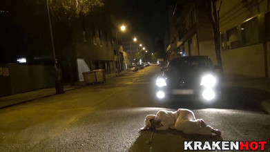 Krakenhot: Si matang memberikan blowjob dan menjilat orang asing