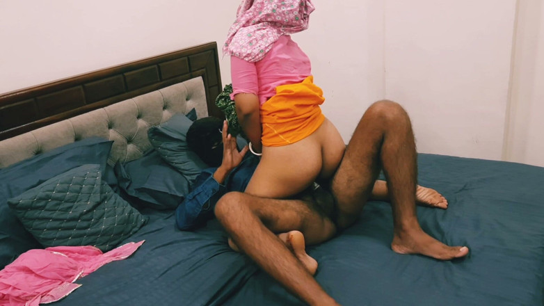 Kavitamaam: Meri-vriendin Ke Sath seks plaats me seksvideo