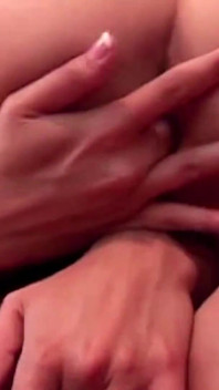 Lass eine lesbe dir zeigen, wie du eine dame und ihren kitzler behandeln solltest