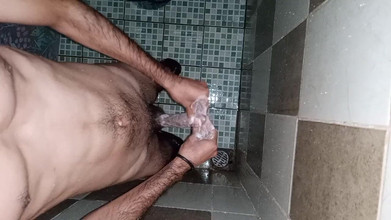 Cute boy jerks off: ニカラグアの少年が平手を叩かれたように自慰