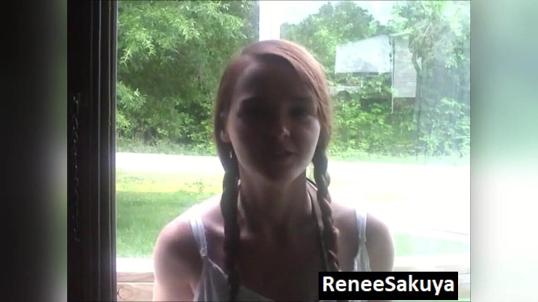 Renee Sakuya: Üniversiteli kız seni resimleriyle sikerken yakalıyor